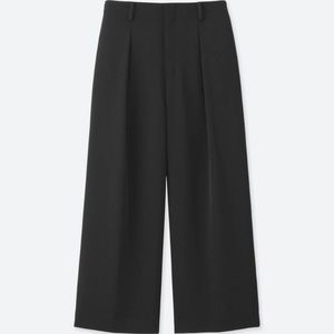 Uniqlo wide legged cropped trousers